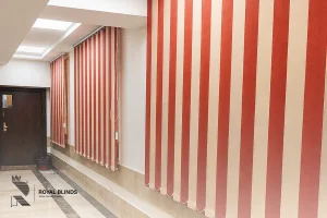 ستائر رأسية للممرات
